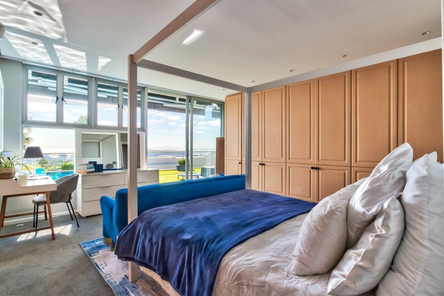 3 Bedroom Property for Sale in Green Point Western Cape